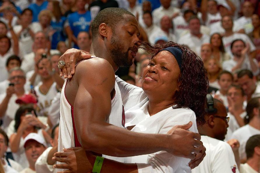 外摆边锋 外摆边锋